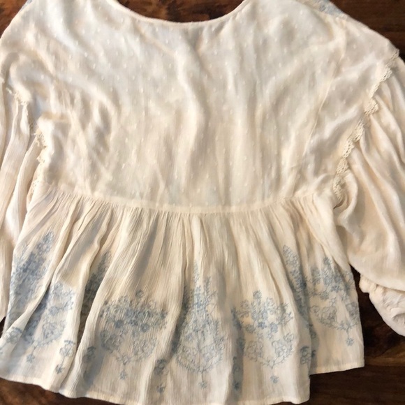 American Eagle Bohemian Embroidered Top S - Picture 7 of 7
